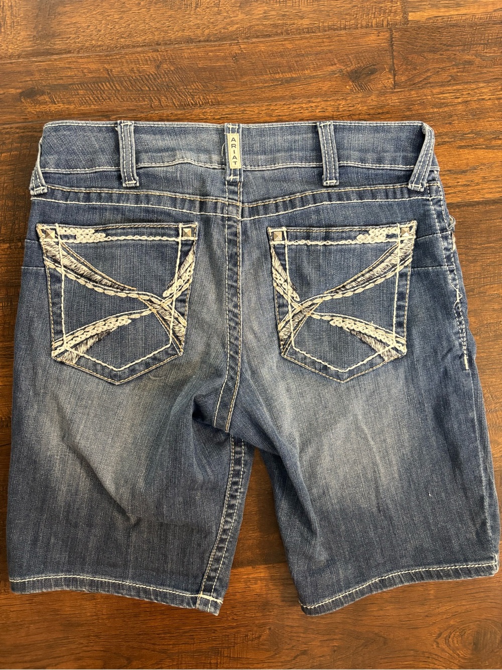 Ariat women's denim shorts size 31